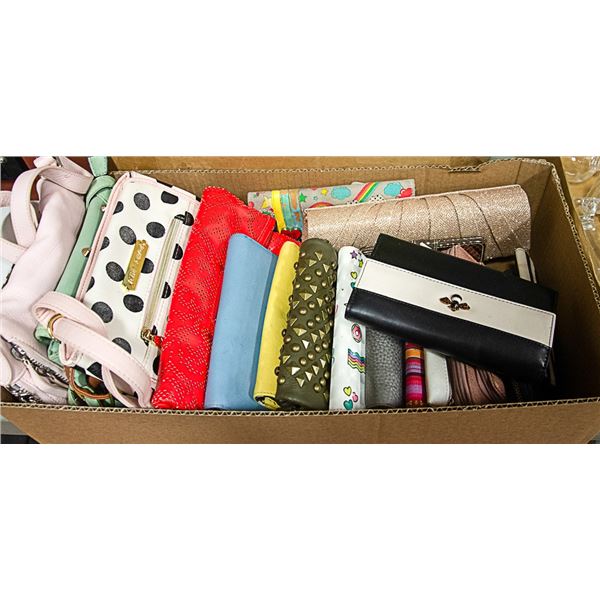 LOT OF SMALL PURSES, WALLETS AND A FANCY