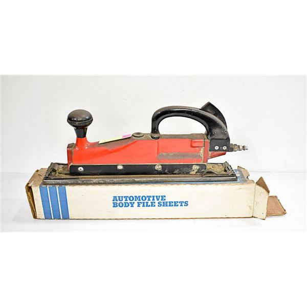 POWERFIST AIR AUTO BODY SANDER, COMES WITH BOX OF