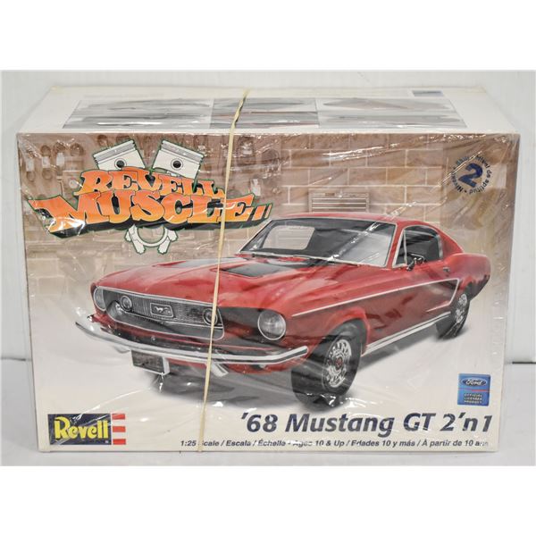 REVELL MUSCLE 68 MUSTANG GT 2'N1
