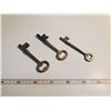 Image 1 : 3 VINTAGE SKELETON KEYS