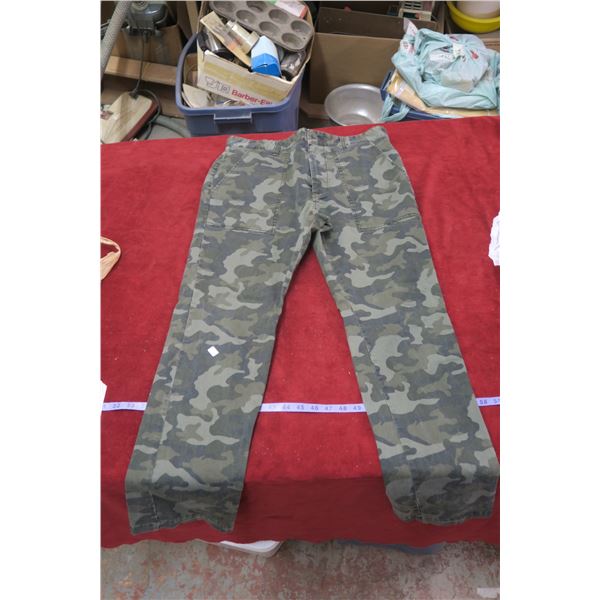 Camo Pants New 32×32