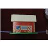 Image 5 : Antique Fisher Price Barn + Animals
