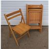 Image 1 : 4 Solid Wood Folding Chairs