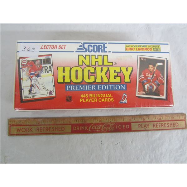 Score 1990 Factory Sealed Bilingual Hockey Set.