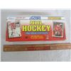 Image 1 : Score 1990 Factory Sealed Bilingual Hockey Set.