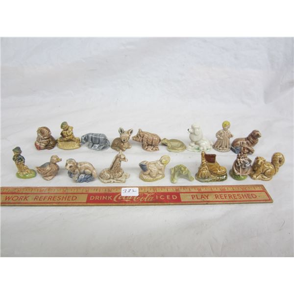 18 Wade Red Rose Figures nice condition