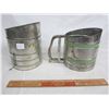 Image 1 : Lot of 2 Vintage Flour Sifters