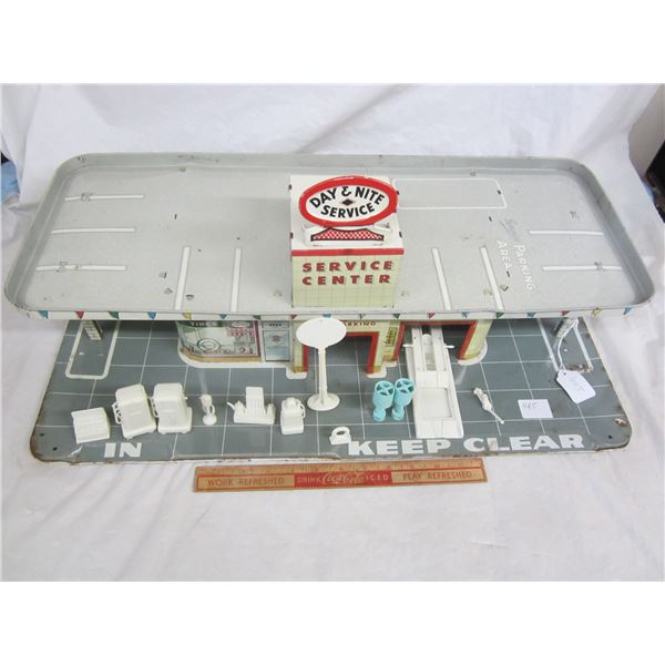 Vintage Day and Night 1960's Metal Service Center Playset with Rare Accessories