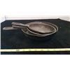 Image 1 : Vintage Set 3 Cast Iron Frying Pans