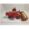 Image 3 : MASSEY HARRIS SELF PROPELLED 90 TOY COMBINE -SCARCE