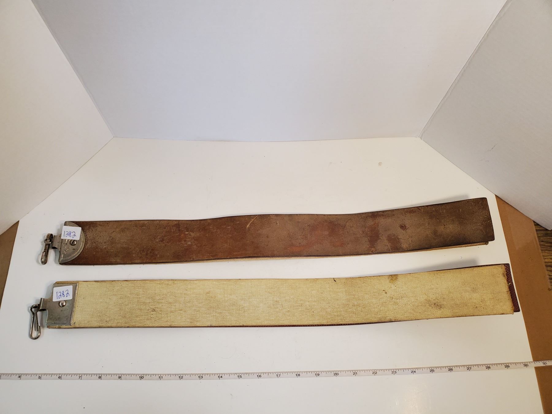 2 VINTAGE RAZOR STROPS