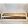 Image 3 : 2 VINTAGE RAZOR STROPS