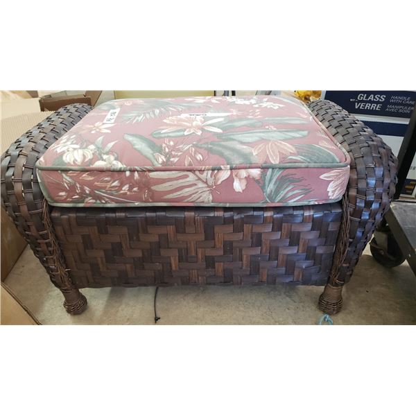 Wicker Patio Bench 32" X 20" X 17"