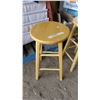Image 2 : 2 Wood Bar Stools