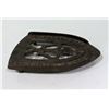 Image 2 : Antique Cast Iron Iron Trivet