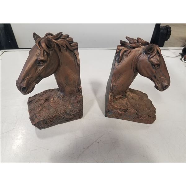 Horse theme bookends