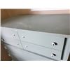 Image 2 : Vintage Stand Up Dresser