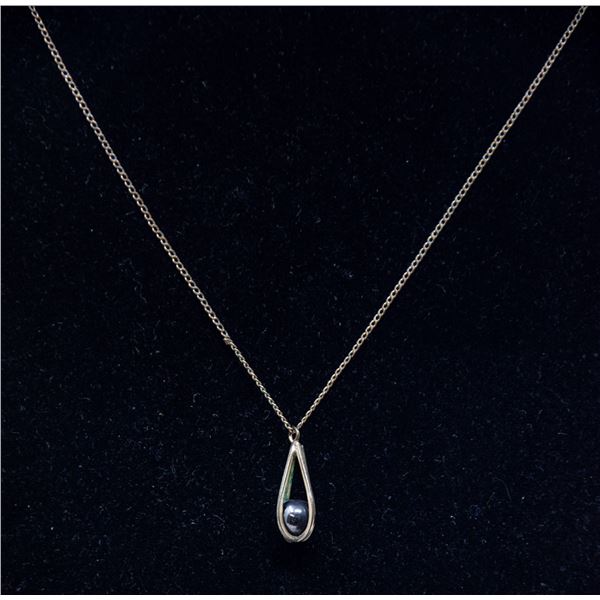 12K GOLD FINE CHAIN NECKLACE WITH BLACK PEARL
