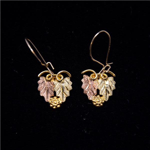 10K TWO-TONE GOLD EARRINGS, GRAPE LEAF PATTERN,