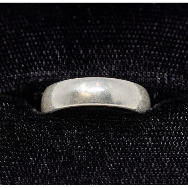 SILVER RING, SIMPLE BAND, APPROX. SIZE 6