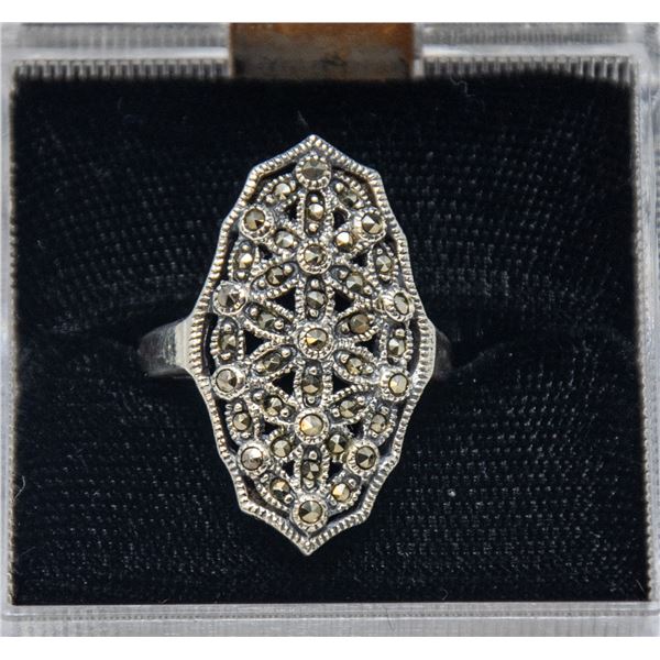 SILVER RING, ORNATE PATTERN, CLEAR STONES,