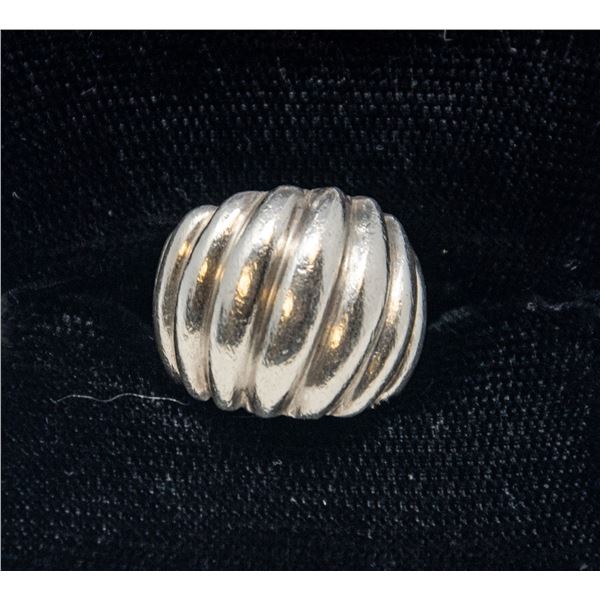 SILVER RING WITH STRIPED PATTERN, APPROX. SIZE 3