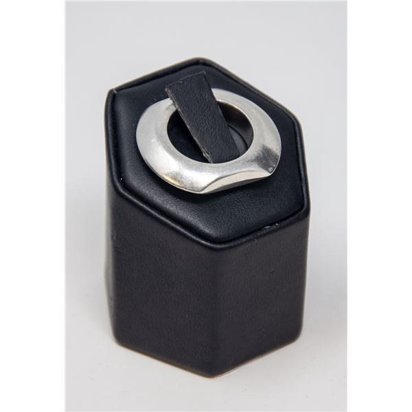 SILVER RING, MOD PATTERN, APPROX. SIZE 6