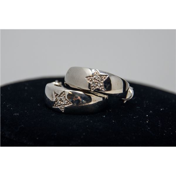 SILVER EARRINGS WITH STAR PATTERN, DIAMONDS