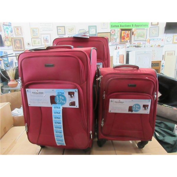 New Ricardo Red 3 Piece Light Weight Luggage Set