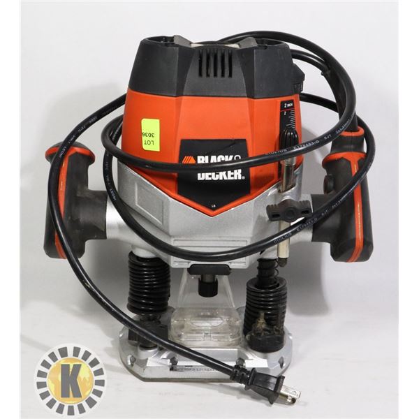 BLACK & DECKER PLUNGE ROUTER