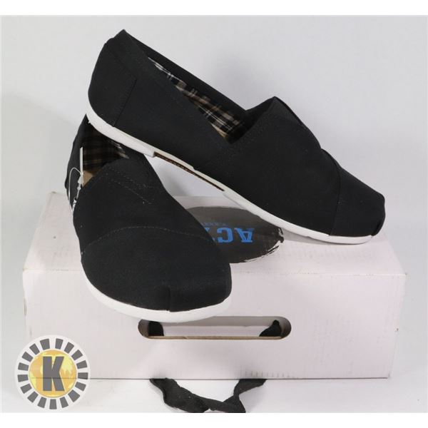 PAIR OF  ACTS  STANDARD SLIP ON SHOES- SIZE 7.5