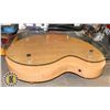 Image 1 : ESTATE GLASS TOP KIDNEY SHAPE COFFEE TABLE