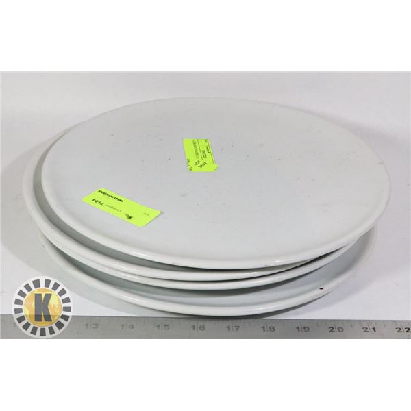 4 CERAMIC PLATES (13/14")