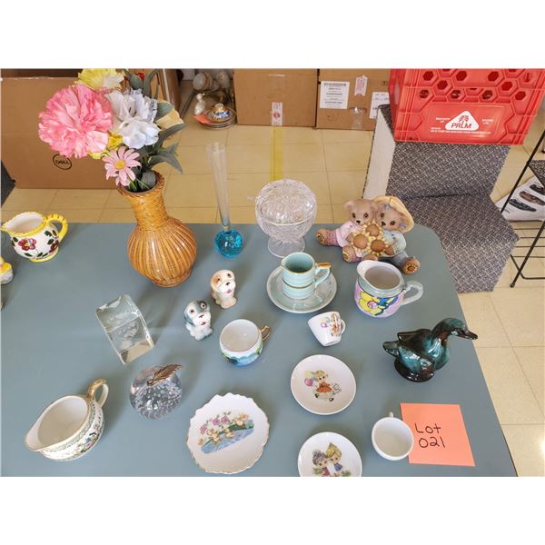 Various Antique Collectible Items