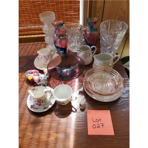 Various Vintage Decorative Items & Dishes
