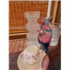 Image 3 : Various Vintage Decorative Items & Dishes