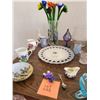 Image 3 : Various Vintage Decorative Items, Glass Flowers & Dishes