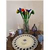 Image 4 : Various Vintage Decorative Items, Glass Flowers & Dishes