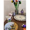 Image 5 : Various Vintage Decorative Items, Glass Flowers & Dishes