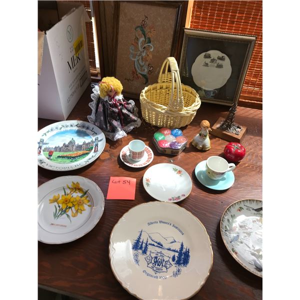 Edith Wright Painting, Boxed Specialty Plates, August Girl Figurine