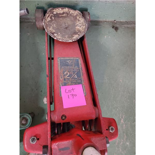 Hydraulic 2 1/4 Ton Floor Jack