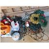 Image 1 : Christmas Lights, Wreathes & Seasonal Decor