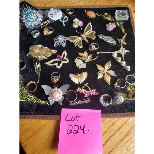 Brooches, Rings, Cufflinks & Pins