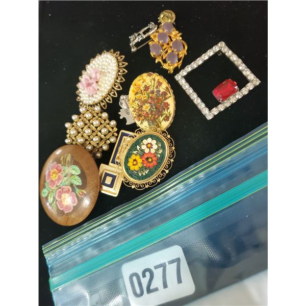 Assorted Brooches & Pins