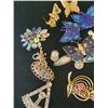 Image 3 : Assorted Brooches