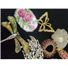 Image 3 : Assorted Brooches