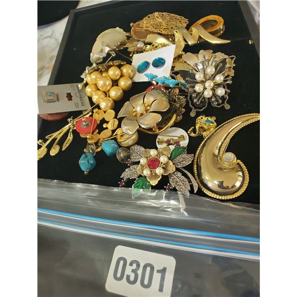 Assorted Brooches