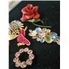 Image 2 : Assorted Brooches