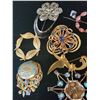 Image 3 : Assorted Brooches