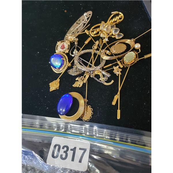 Assorted Jewelry Pieces